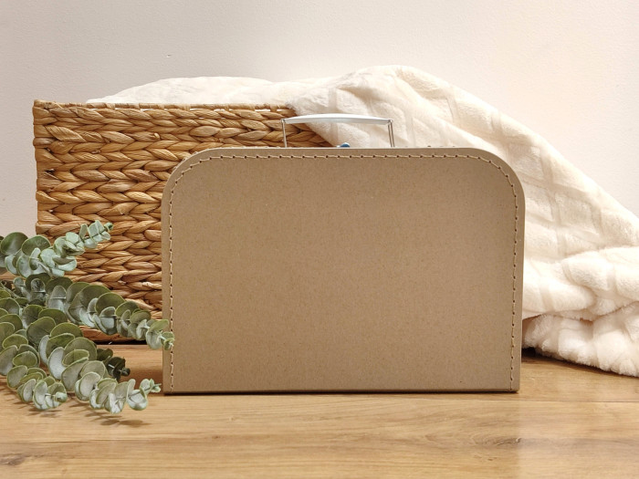 Kufřík přírodní 30 cm (1)