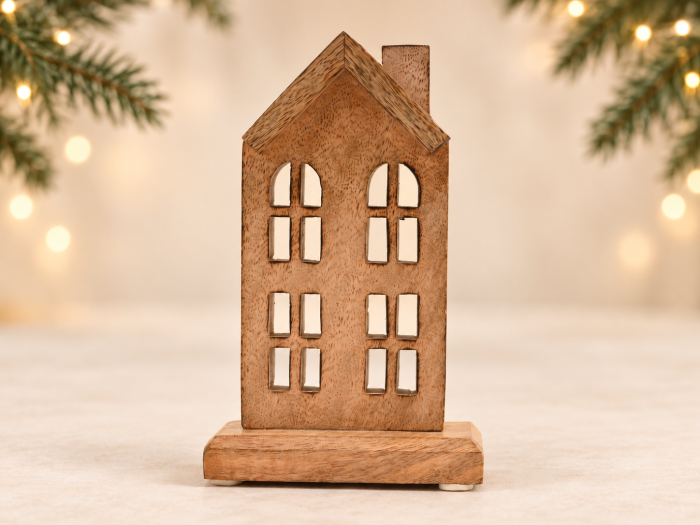 Dřevěný domeček k zavěšení se srdíčkem velký | D-decor (1)