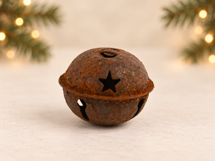 Kovová rolnička k zavěšení rezavá 4 cm | D-decor (1)