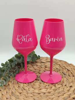 Růžová nerozbitná sklenička na víno s nápisem - D-decor (5)