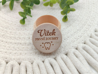 Dřevěná krabička na první zoubky se jménem - D-decor (6)