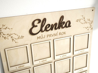 Dřevěná deska "Můj první rok" se jménem a rámečky na fotografie s motivem větviček | D-decor (5)