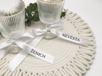 Svatební jmenovka - stuha se jménem | D-decor (5)
