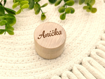 Dřevěná krabička se jménem - Písmo 2 | D-decor (1)