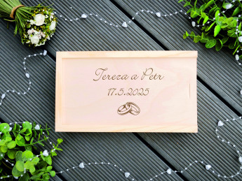 Dřevěná krabička na svatební fotografie malá - D-decor (1)