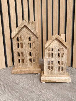Dřevěný domeček na podstavci velký | D-decor (4)