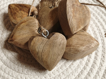 Dřevěné srdíčko k zavěšení | D-decor (2)