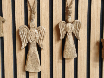 Dřevěný anděl k zavěšení velký | D-decor (2)